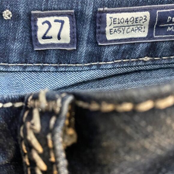 Miss Me JE1049EP3 Dark Wash Easy Capri Jeans Size 27 Inseam 26 1/2” - Picture 8 of 12